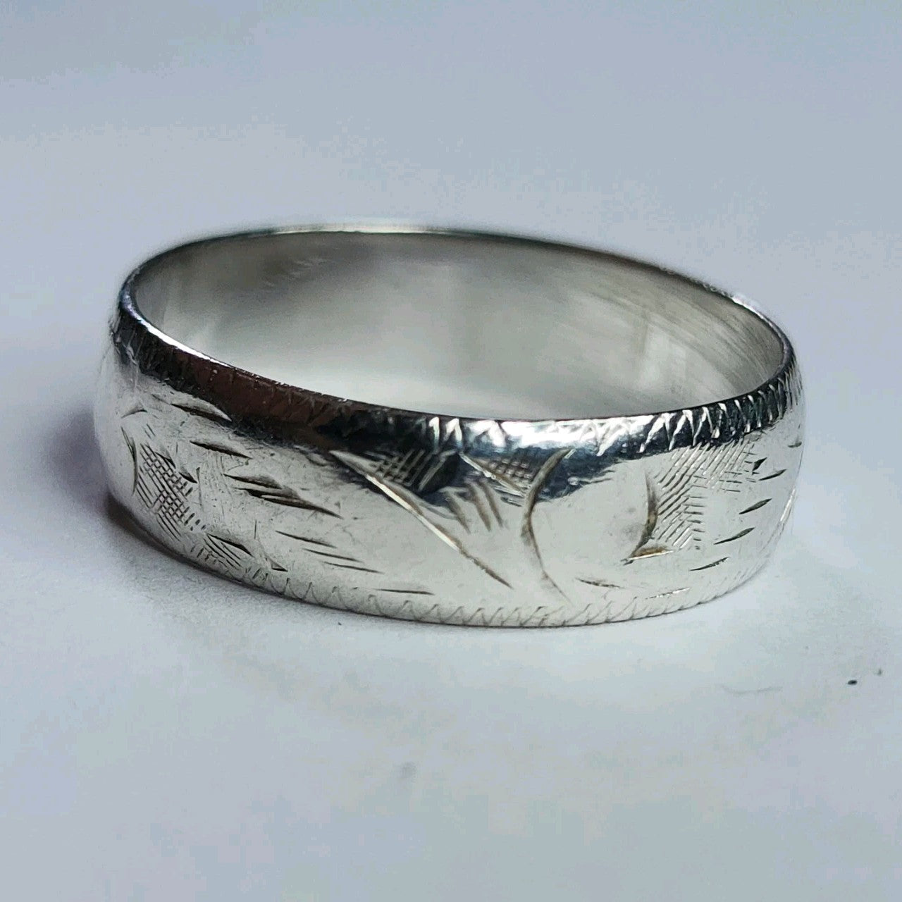 925 Sterling Silver Ring Band Abstract etching Vintage .925 Size 7